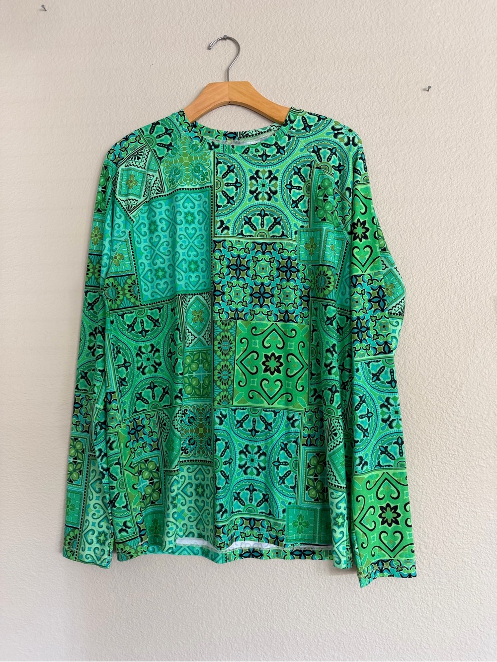 Johnny Was Men’s Lanthe Long Sleeve Surf Shirt Rash Guard Green Size Medium NWT